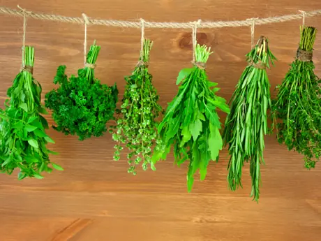8 Cancer-Fighting Herbs and Spices | ACTIVE