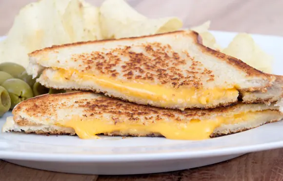 8 Grilled Cheese Recipes for the Campsite