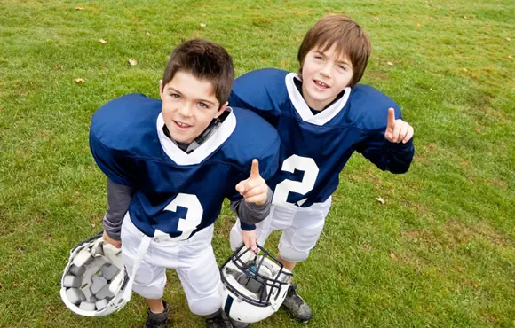 8 Benefits for Kids Who Play Football